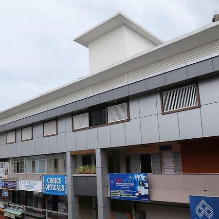 Kodavath Regency Alwaye エクステリア 写真